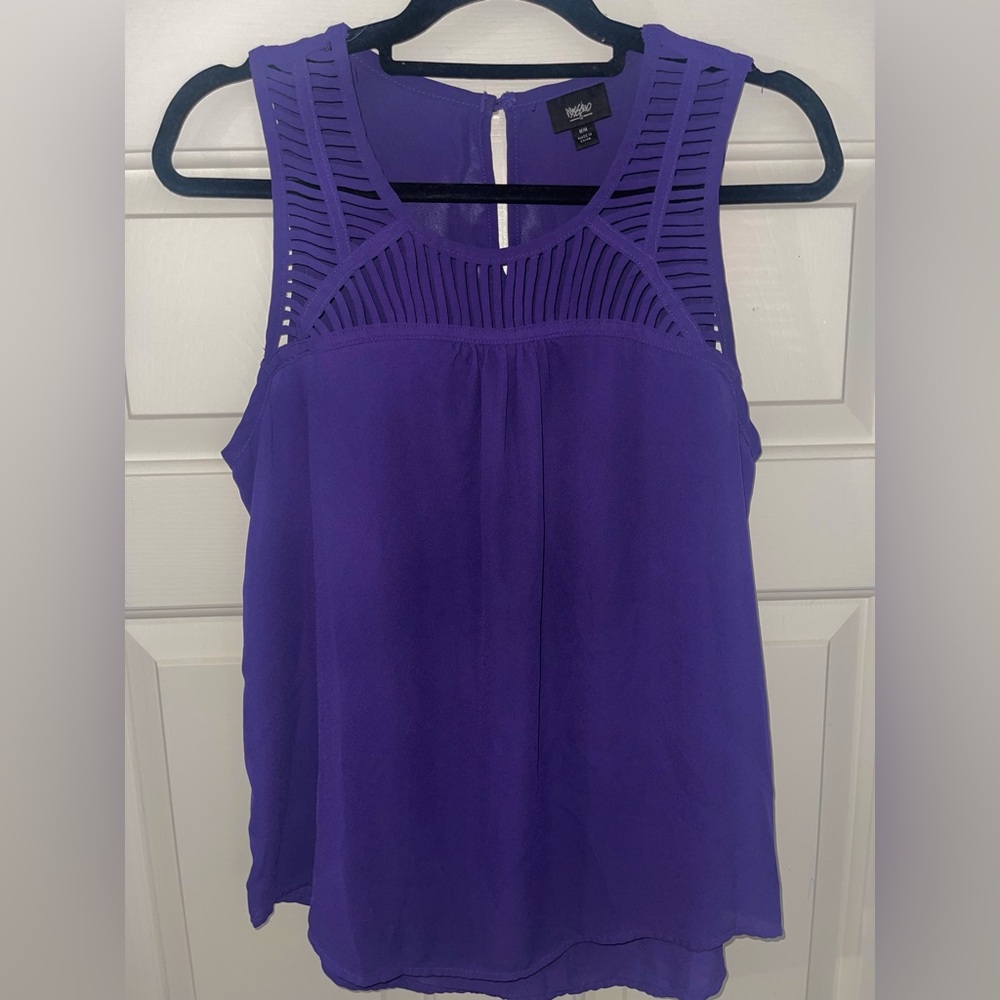 Mossimo Cutout tank top